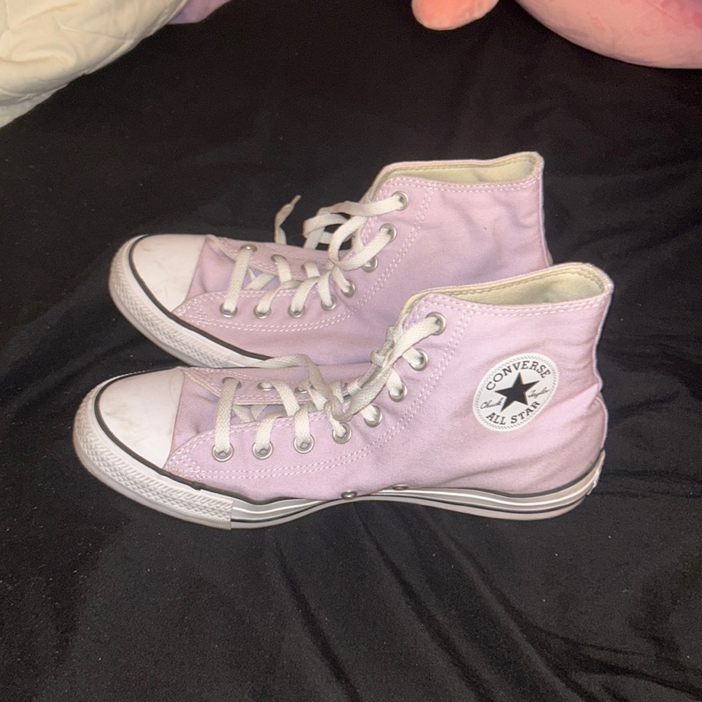 limited edition light purple converse